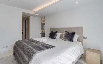 Property slide 32