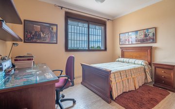 Property slide 25