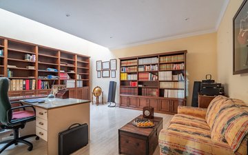 Property slide 32