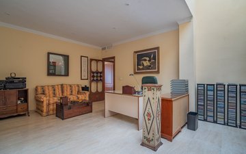 Property slide 33