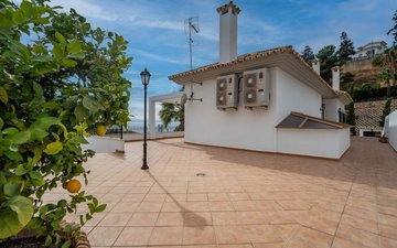 Property slide 40