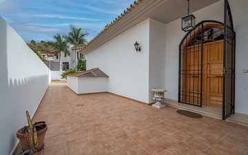 Property slide 41