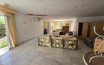 Property slide 16
