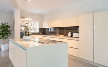 Property slide 25