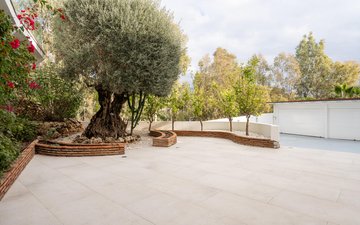 Property slide 30