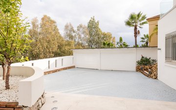 Property slide 31