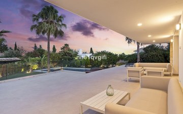 Property slide 32
