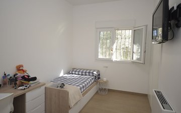 Property slide 16