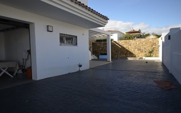 Property slide 31