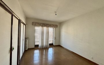 Property slide 32
