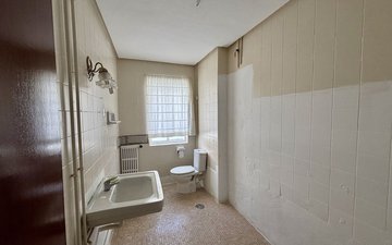 Property slide 33