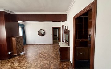 Property slide 75