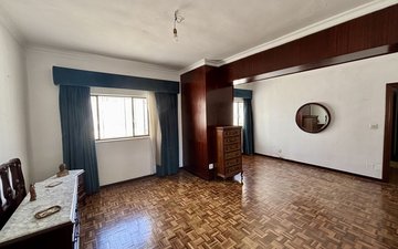 Property slide 76