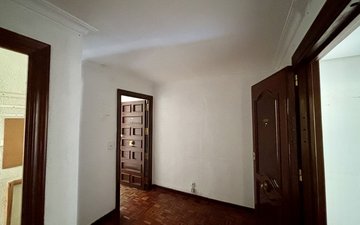 Property slide 80