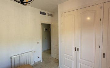 Property slide 25