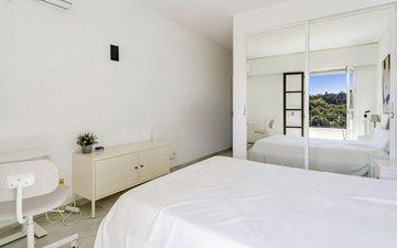 Property slide 18