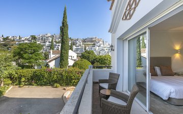 Property slide 22