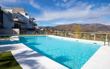 Property slide 32