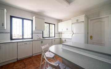 Property slide 24