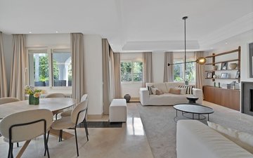 Property slide 10