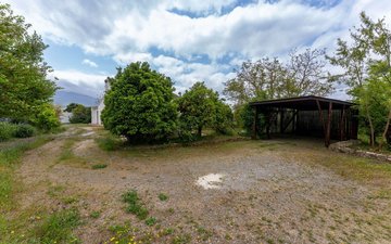 Property slide 48