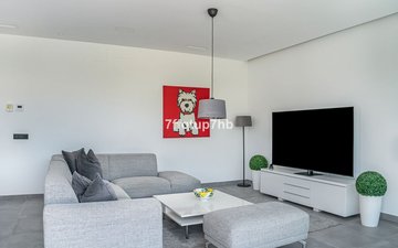 Property slide 10