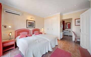 Property slide 10