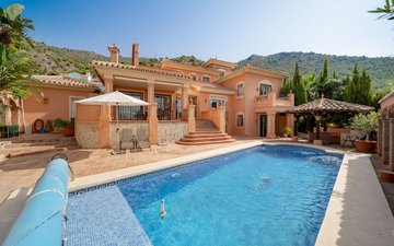 Property slide 25