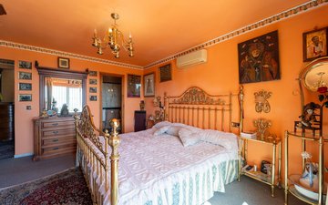 Property slide 40