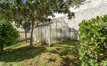 Property slide 66
