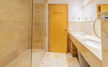 Property slide 39