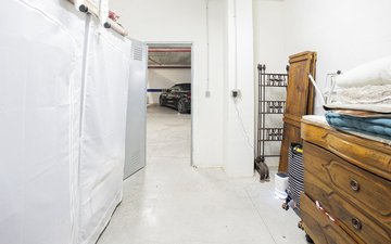 Property slide 48