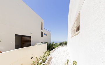 Property slide 62