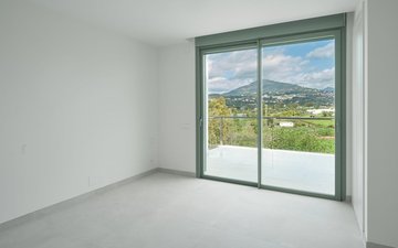 Property slide 10