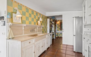 Property slide 19