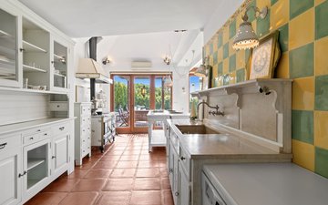 Property slide 22