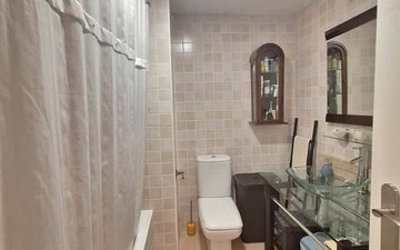 Property slide 25