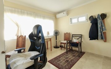 Property slide 17