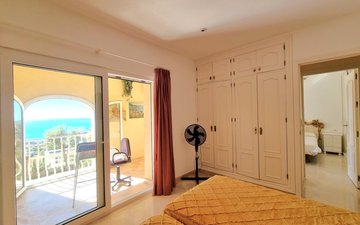Property slide 22