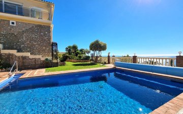 Property slide 31
