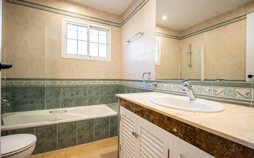 Property slide 21
