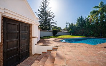 Property slide 25