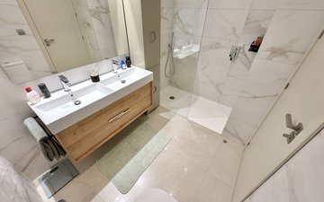 Property slide 21