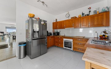 Property slide 36