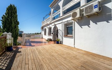 Property slide 39