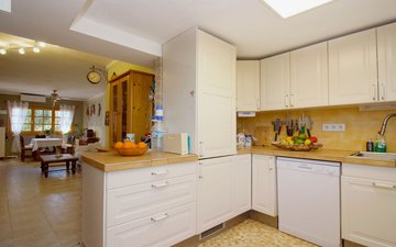 Property slide 23