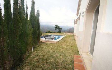 Property slide 10