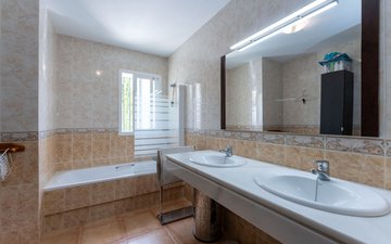 Property slide 15