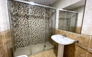 Property slide 32