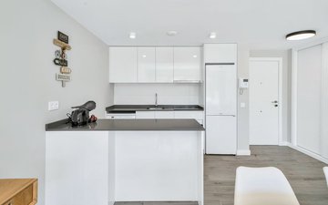 Property slide 10
